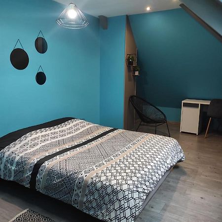 Agreable Et Spacieuse Chambre Familiale Sansac-de-Marmiesse Kültér fotó