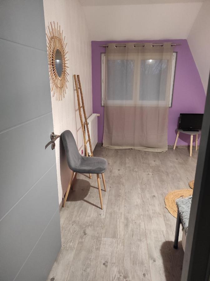 Agreable Et Spacieuse Chambre Familiale Sansac-de-Marmiesse Kültér fotó